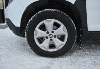 Подержанный автомобиль Renault Duster 2021 года (9 фото)