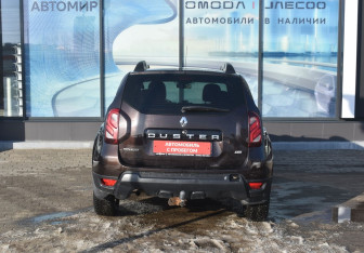 Подержанный автомобиль Renault Duster 2019 года (6 фото)