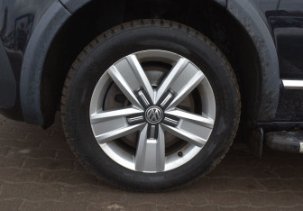 Подержанный автомобиль Volkswagen Multivan 2020 года (9 фото)