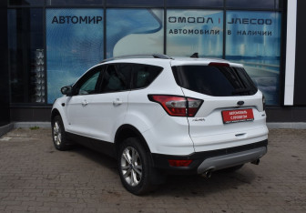 Подержанный автомобиль Ford Kuga 2018 года (7 фото)