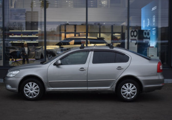 Подержанный автомобиль Skoda Octavia Liftback 2011 года (8 фото)