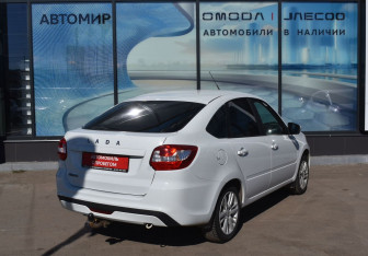 Подержанный автомобиль LADA (ВАЗ) Granta Liftback 2023 года (5 фото)