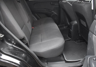 Подержанный автомобиль Kia Sportage 2007 года (11 фото)
