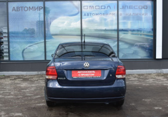 Подержанный автомобиль Volkswagen Polo Sedan 2014 года (6 фото)