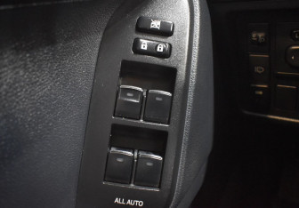 Подержанный автомобиль Toyota Land Cruiser Prado 2017 года (13 фото)