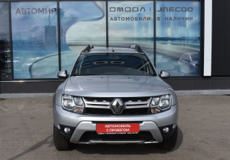 Подержанный автомобиль Renault Duster 2018 года (2 фото)
