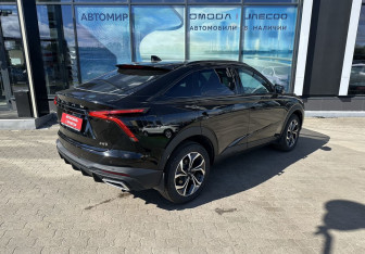 Подержанный автомобиль Haval F7x 2025 года (5 фото)