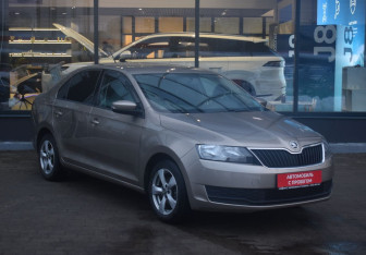 Подержанный автомобиль Skoda Rapid Liftback 2019 года (3 фото)
