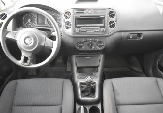 Подержанный автомобиль Volkswagen Golf Plus 2012 года (12 фото)