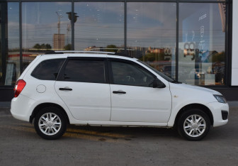 Подержанный автомобиль LADA (ВАЗ) Kalina Wagon 2017 года (4 фото)