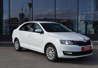 Подержанный автомобиль Skoda Rapid Liftback 2019 года (3 фото)