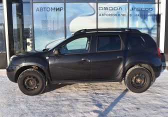 Подержанный автомобиль Renault Duster 2018 года (8 фото)