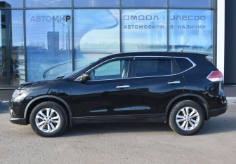Подержанный автомобиль Nissan X-Trail 2016 года (8 фото)