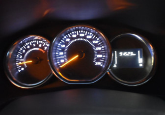 Подержанный автомобиль Renault Sandero 2019 года (13 фото)