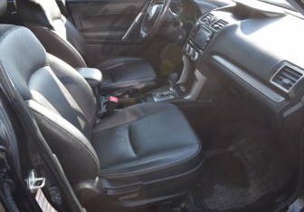 Подержанный автомобиль Subaru Forester Suv 2015 года (10 фото)
