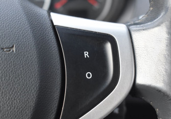 Подержанный автомобиль Renault Koleos 2008 года (15 фото)