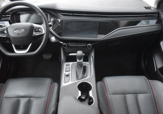 Подержанный автомобиль Omoda S5 2023 года (12 фото)