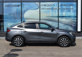 Подержанный автомобиль Renault Arkana 2021 года (4 фото)