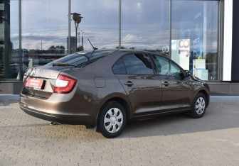 Подержанный автомобиль Skoda Rapid Liftback 2019 года (5 фото)