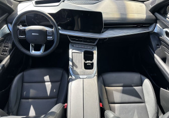 Подержанный автомобиль Haval F7x 2025 года (12 фото)