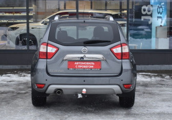 Подержанный автомобиль Nissan Terrano 2020 года (6 фото)