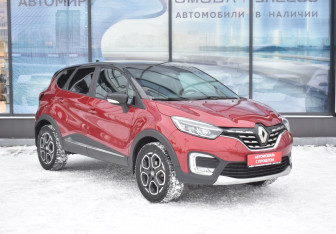 Подержанный автомобиль Renault Kaptur 2021 года (3 фото)