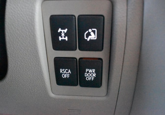 Подержанный автомобиль Lexus LX 2012 года (21 фото)