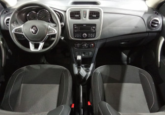 Подержанный автомобиль Renault Logan Sedan 2022 года (11 фото)