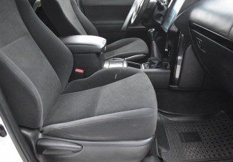 Подержанный автомобиль Toyota Land Cruiser Prado 2017 года (10 фото)