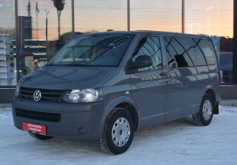 Подержанный автомобиль Volkswagen Caravelle 2011 года (1 фото)