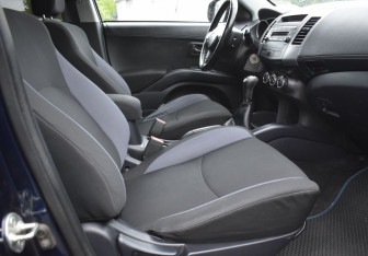 Подержанный автомобиль Mitsubishi Outlander 2011 года (14 фото)