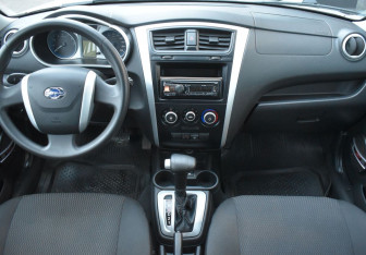 Подержанный автомобиль Datsun mi-DO 2015 года (12 фото)