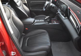 Подержанный автомобиль FAW Bestune T55 2023 года (10 фото)