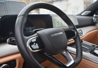 Подержанный автомобиль Jaecoo J8 2024 года (13 фото)