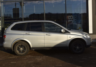 Подержанный автомобиль SsangYong Kyron 2011 года (4 фото)