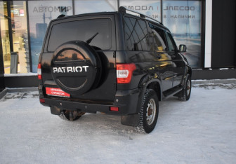 Подержанный автомобиль УАЗ Patriot 2015 года (5 фото)
