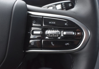 Подержанный автомобиль Omoda C5 2024 года (15 фото)