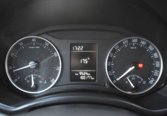 Подержанный автомобиль Skoda Octavia Liftback 2013 года (13 фото)