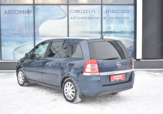 Подержанный автомобиль Opel Zafira Compactvan 2012 года (7 фото)