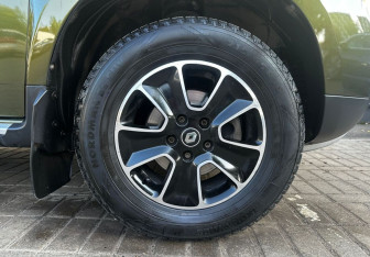 Подержанный автомобиль Renault Duster 2017 года (14 фото)