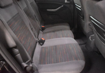 Подержанный автомобиль Ford C-MAX 2007 года (12 фото)