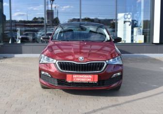 Подержанный автомобиль Skoda Rapid Liftback 2021 года (2 фото)