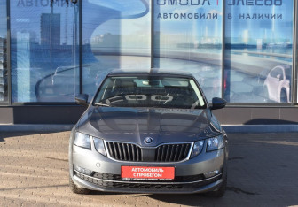 Подержанный автомобиль Skoda Octavia Liftback 2018 года (2 фото)