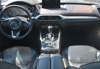 Подержанный автомобиль Mazda CX-9 2017 года (12 фото)