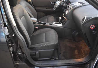 Подержанный автомобиль Nissan Qashqai 2013 года (10 фото)
