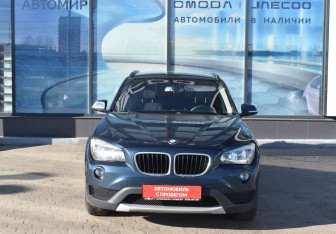 Подержанный автомобиль BMW X1 2012 года (2 фото)