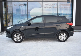 Подержанный автомобиль Hyundai ix35 2011 года (8 фото)
