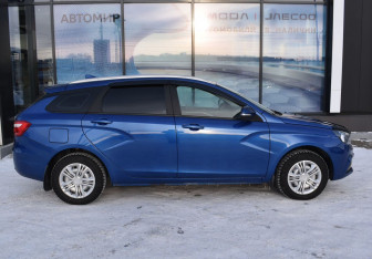 Подержанный автомобиль LADA (ВАЗ) Vesta Wagon 2021 года (4 фото)