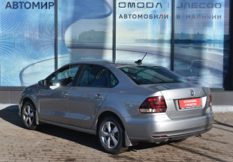 Подержанный автомобиль Volkswagen Polo Sedan 2019 года (7 фото)