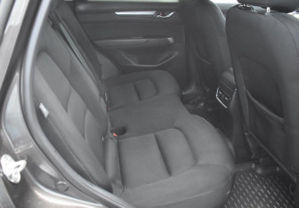 Подержанный автомобиль Mazda CX-5 2020 года (11 фото)